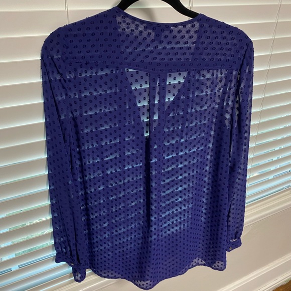 Light long fitted blouse - Picture 2 of 2